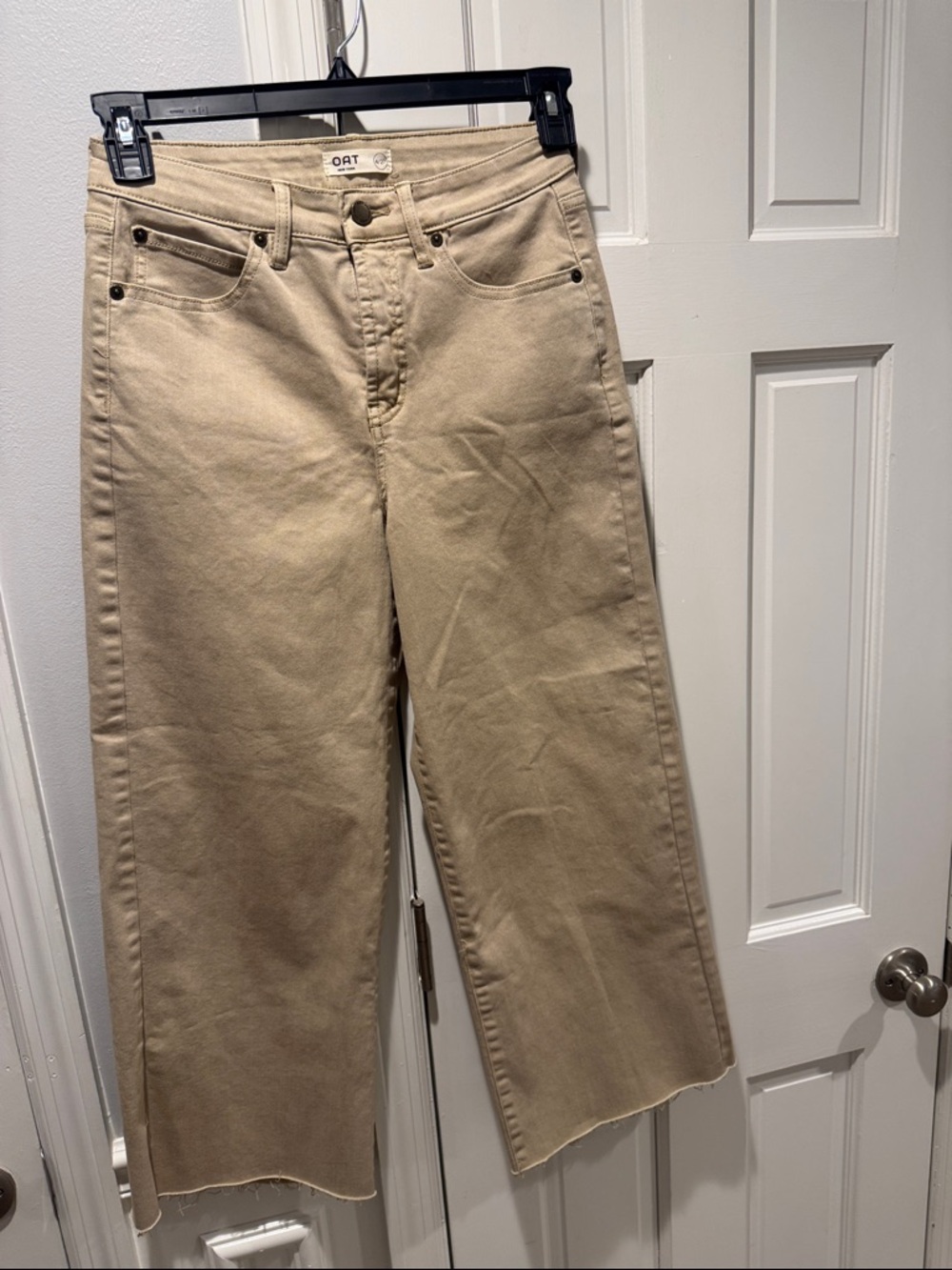 Oat New York Cropped Wide-Leg Jeans in Tan